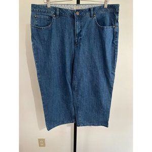 NWOT Izod Capri Jeans